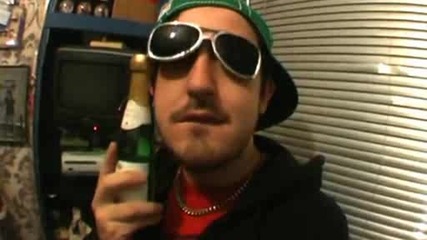 Ke$ha разказва за видеото Tik Tok 