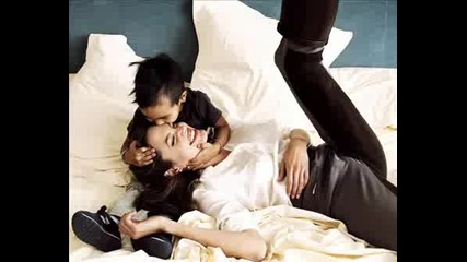 Angelina Jolie & Brad - Цялото Семейство