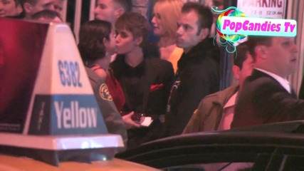 Justin Bieber & Selena Gomez Everlasting Kiss @ Vanity Fair Oscar Party in Weho!