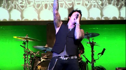 Papa Roach - She Loves Me Not - Live Hd