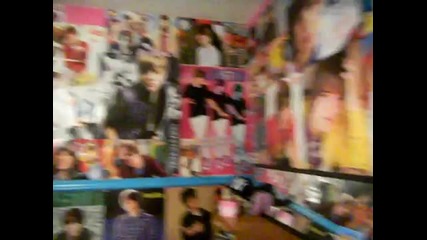 Justin Biebers Best Fan Room! Ever! 