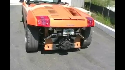Много мощно Lamborghini Gallardo 