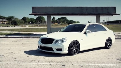 Mercedes Benz E63 Amg върху 20" Vossen Vvs-cv7