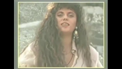 Indira Radic i Juzni Vetar - Moja ce te ljubav stici (official Video)