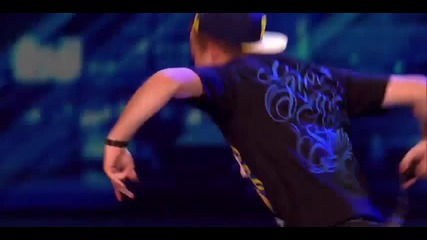 Откачен участник - The X Factor