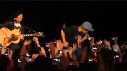 Justin Bieber - Baby (live) 