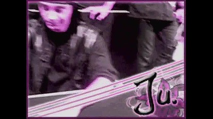 Tom Kaulitz. is very Sexy