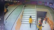 Камери показват как учители спасяват деца от земетресението в Съчуан (ВИДЕО)