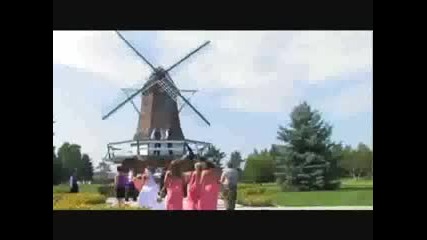 Смях !!! Тоя Яко Го Отнесе