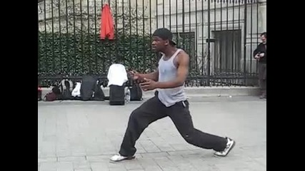 попинг танцьор в париш(street popping dancer amazign)