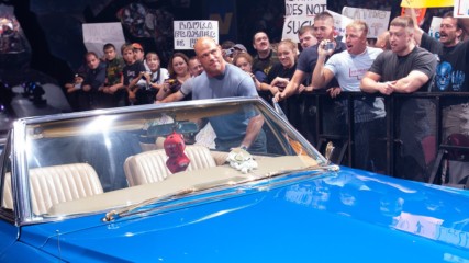 Kurt Angle fails to steal Eddie Guerrero's car: SmackDown, July 29, 2004