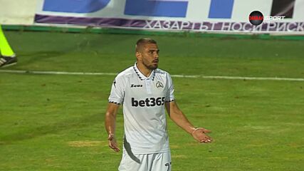 Емил Мартинов също бе изгонен от игра