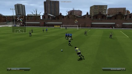 Cristiano и Bale Избухват с Free Kick 37yrd (practice arena)