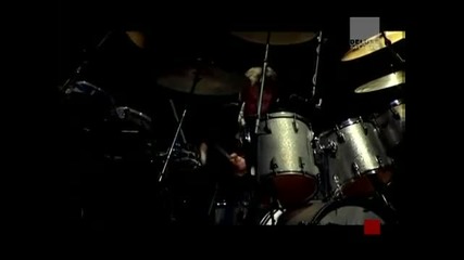 Queen - We Will Rock You [high Quality]