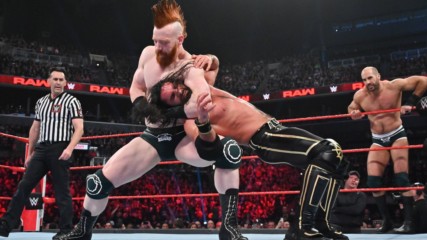 Seth Rollins & Kofi Kingston vs. The Bar: Raw, 8 April, 2019