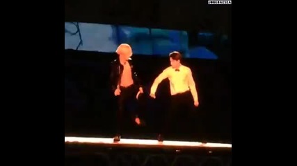 Taemin ft. Kai - Pretty Boy [ Smtown In Seoul ]
