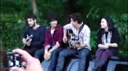 Joe , Nick and Demi Sing Get Back and Sos / camp rock 2 mini concert 