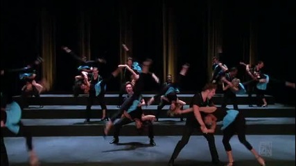 сцена от сериала Glee
