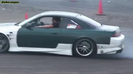 Drift - Nissan Silvia S14 vs Toyota Ae86 Corolla