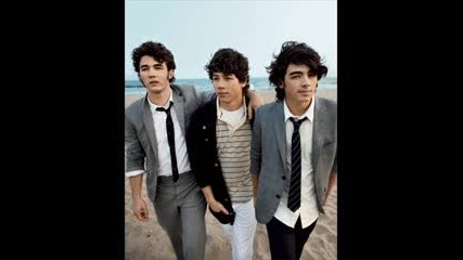 Jonas Brothers - A Little Bit Longer + Bg Текст