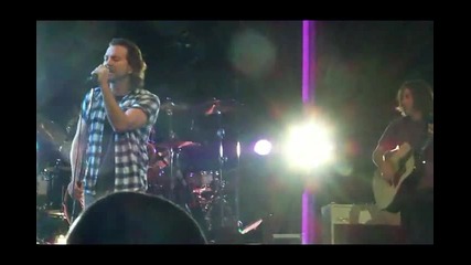 Pearl Jam - Love Reign Over Me - live 2010 