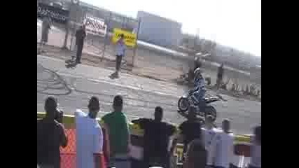 Freestyle Street Bikes - Killer Tricks