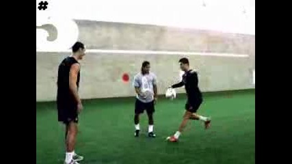 Cristiano vs Tiano freestyle (rio Ferdinand magazine) Hd 