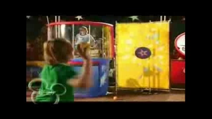 Cole &amp; Dylan Sprouse ~ Disney Channel Games 