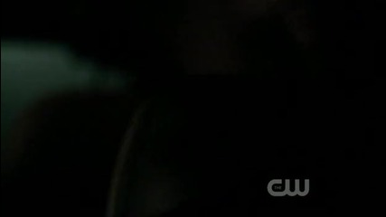 The Vampire Diaries Season1 Episode10 - Turning point - Elena crashes with her car 