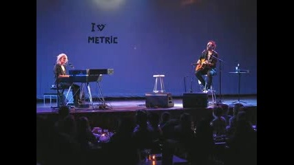 Metric - Gold Guns Girls [live world caffe 2009]