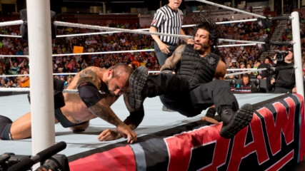 Roman Reigns vs. Batista: Raw, May 12, 2014 (Full Match)