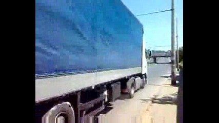 Volvo Fh Потегляне ).avi