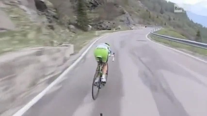 Vincenzo Nibali bunny hop