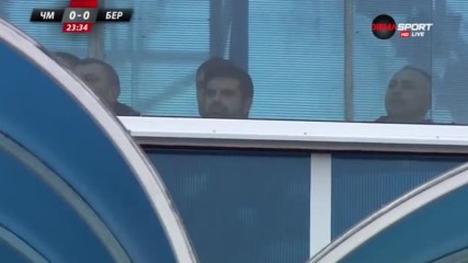 Наказаният Гонзо наднича от трибуните в Каварна