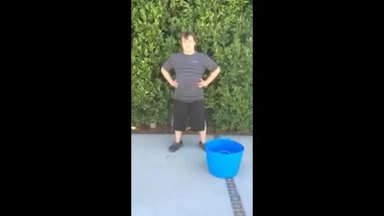 Jack Black Als Ice Bucket Challenge (funny Video)