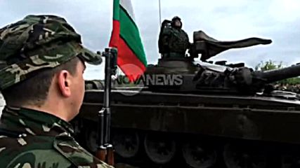 Военните репетират за парада на 6 май