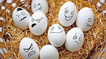 Как да... не счупим яйцата, когато ги варим за Великден?!