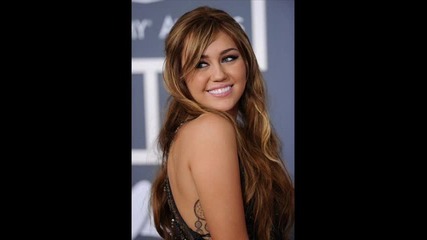 miley cyrus super girl ! 