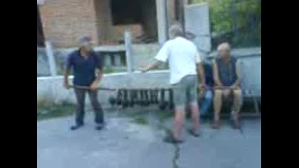Tiran I Ludite na popinci 
