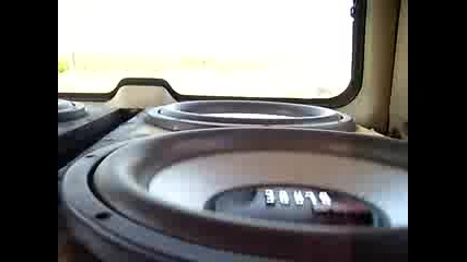 4 subs Bass i Love you