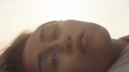 Miley Cyrus - Malibu ( Official Video )