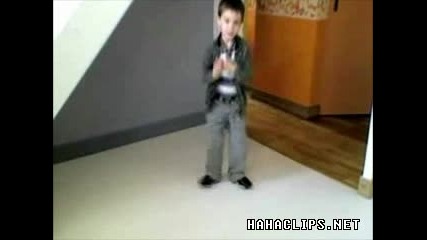 Дете Танцува Супер Яко !!!