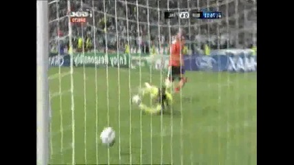 14.09.2010 Бурсаспор 0 - 4 Валенсия гол на Роберто Солдадо 