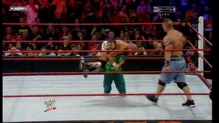 Royal Rumble 2011 - Hornswoogle прави Mт на Tyson Kidd 