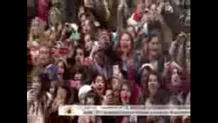 One Direction - Kiss You - Live on The Today Show