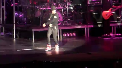 Justin Bieber - world tour (birmingham 4/03/2011) Dougie and Jerk 
