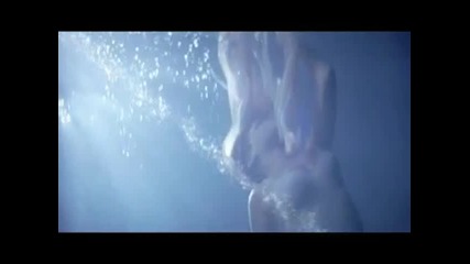 Rihanna - Russian Roulette 