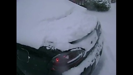 Как се почиства кола от сняг