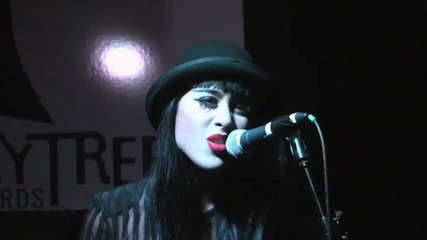 Natalia Kills - Mirrors [ Live At The Cherrytree House ]
