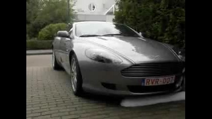 Aston Martin Db9 revving